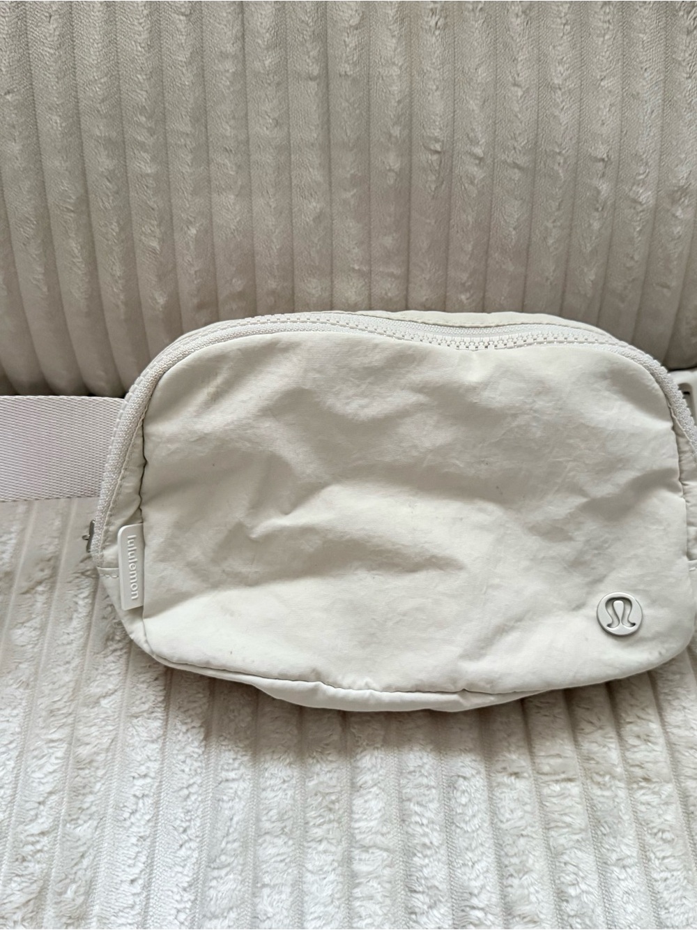 Lululemon Everyday Belt Bag - White